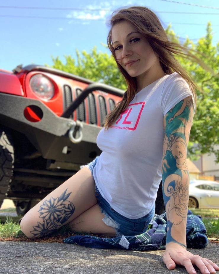 Hot And Hardcore Tattooed Girls