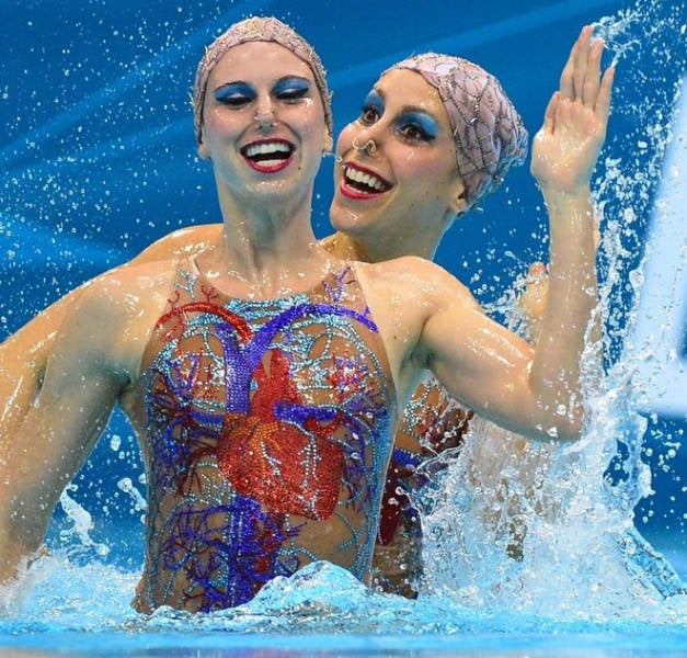 Never Take Photos Of Synchronized Swimming…
