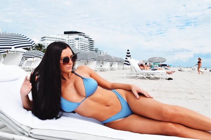 Beautiful Summer Loving Bikini Girls