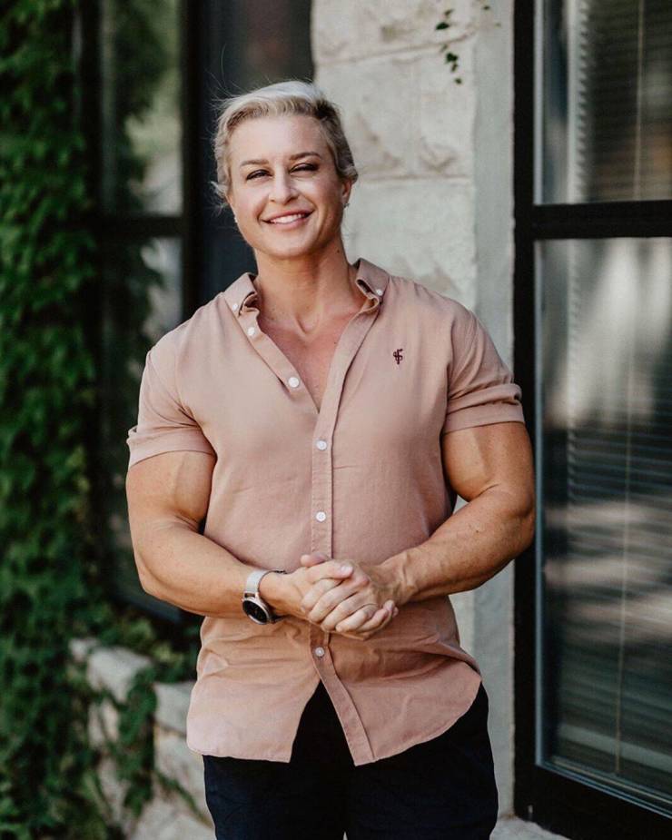 This Lady Is Kinda Jacked…