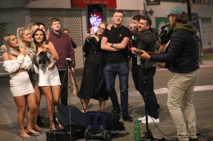 Bad Weather? Brits Don’t Care, Because It’s Bank Holiday!