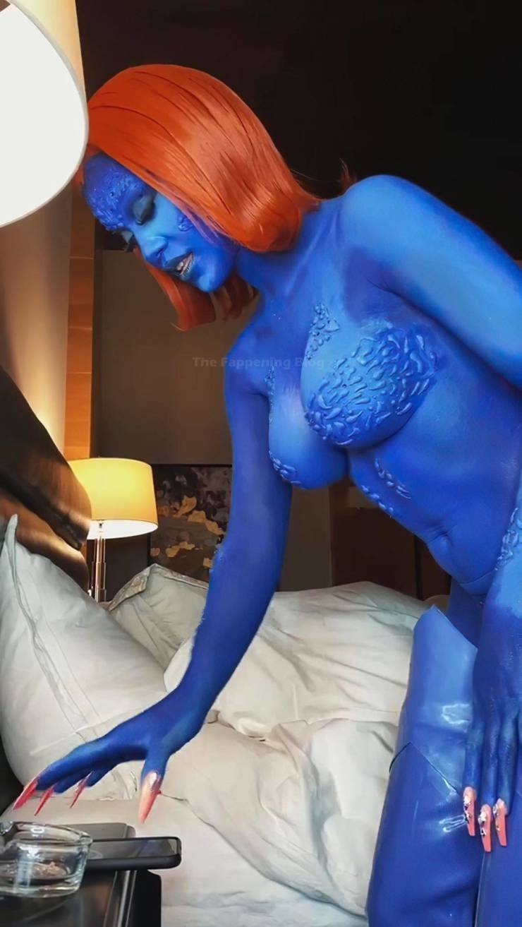 That’s A Great Mystique Cosplay!