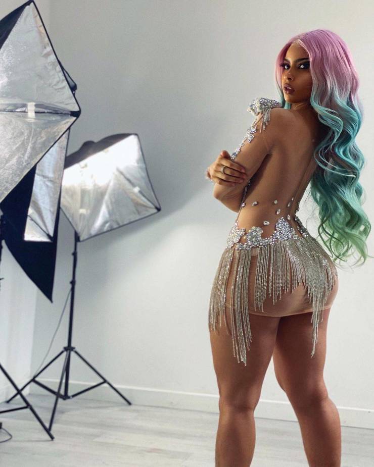 Real Body Or Photoshop?