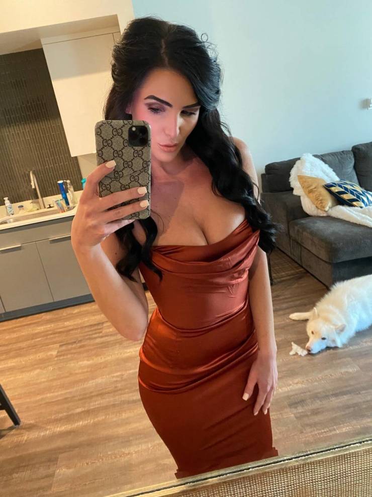 These Mirrors See All The Good Stuff!