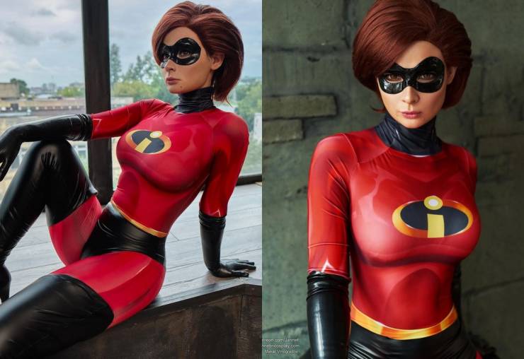 This Russian Cosplay Girl Knows Her Stuff!