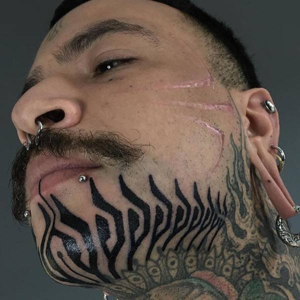 Freaks! Freaks Everywhere!