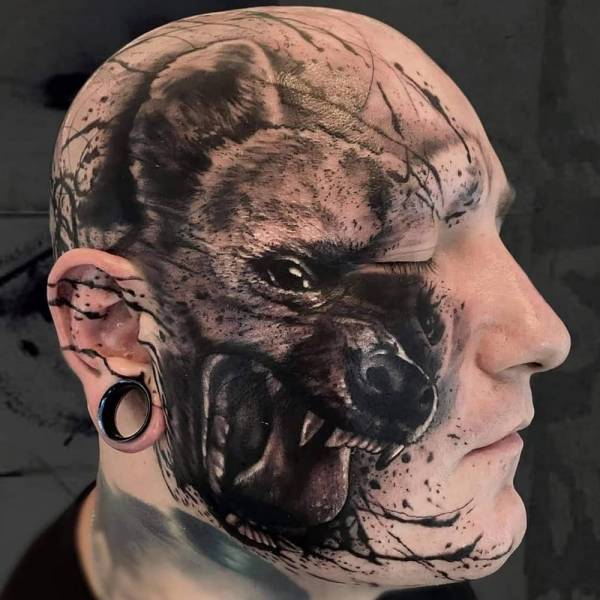 Freaks! Freaks Everywhere!