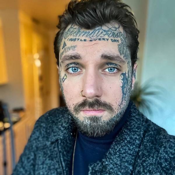 Freaks! Freaks Everywhere!