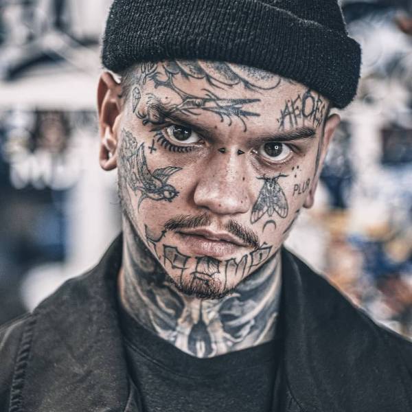 Freaks! Freaks Everywhere!