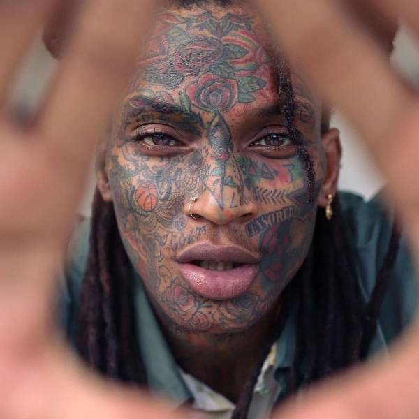 Freaks! Freaks Everywhere!