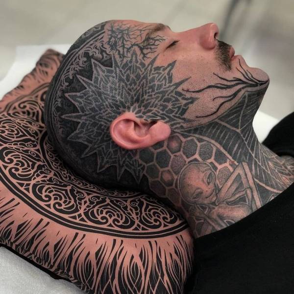 Freaks! Freaks Everywhere!