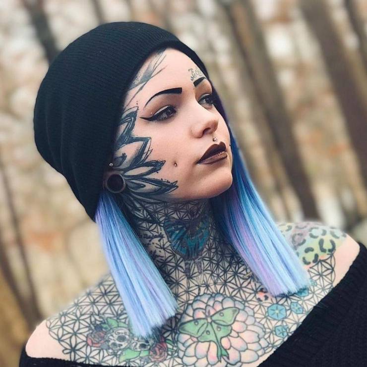 Freaks! Freaks Everywhere!