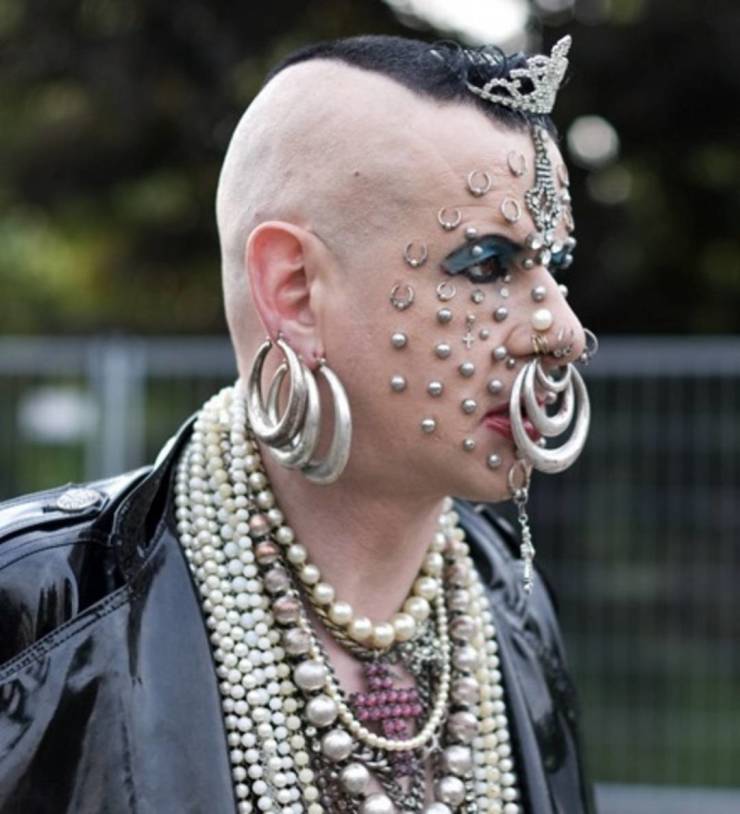 Freaks! Freaks Everywhere!