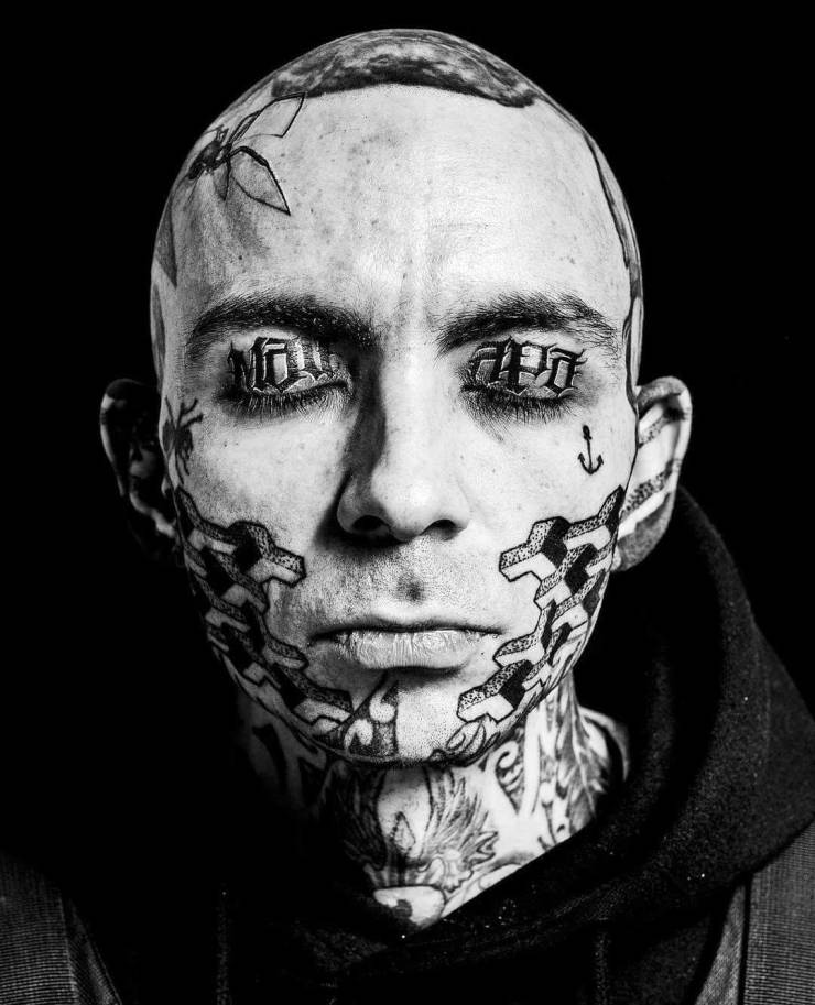 Freaks! Freaks Everywhere!