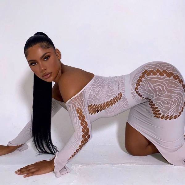 Dresses With Holes Are The New Fashion Trend!