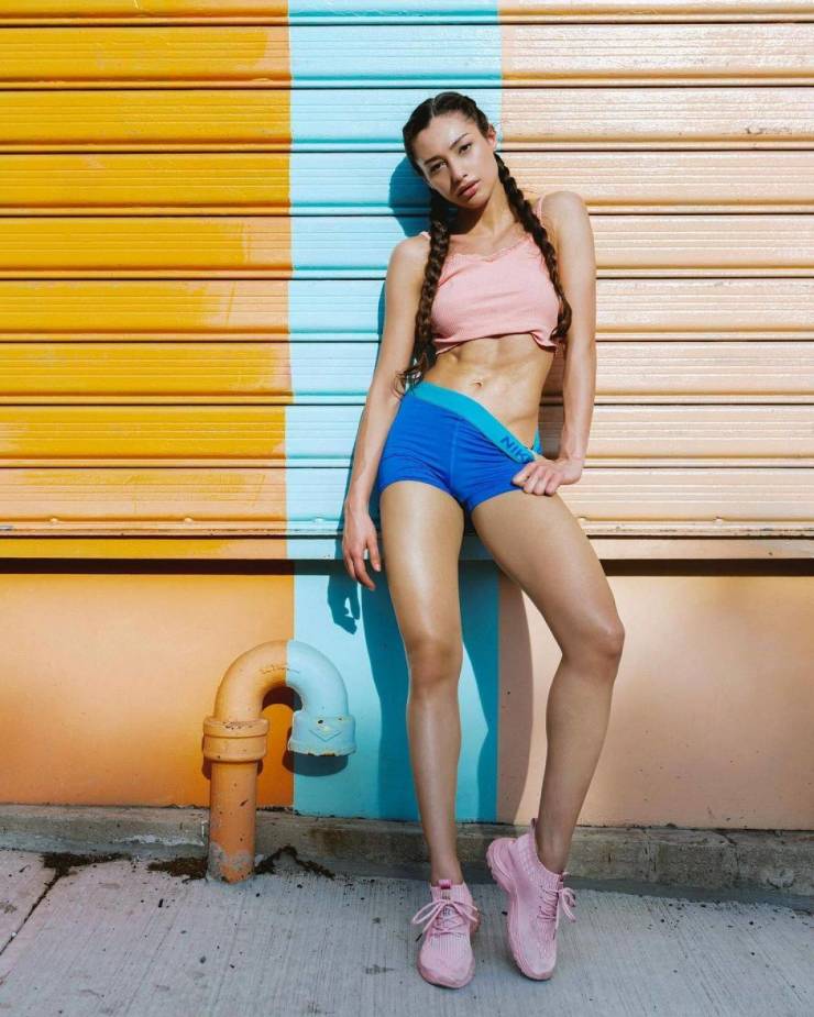 Fit Girls That Are Almost Too Hot to Handle