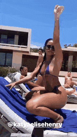 girls love having fun 32 gifs 2.html - 1 HD GIF | Premium Gallery 2021