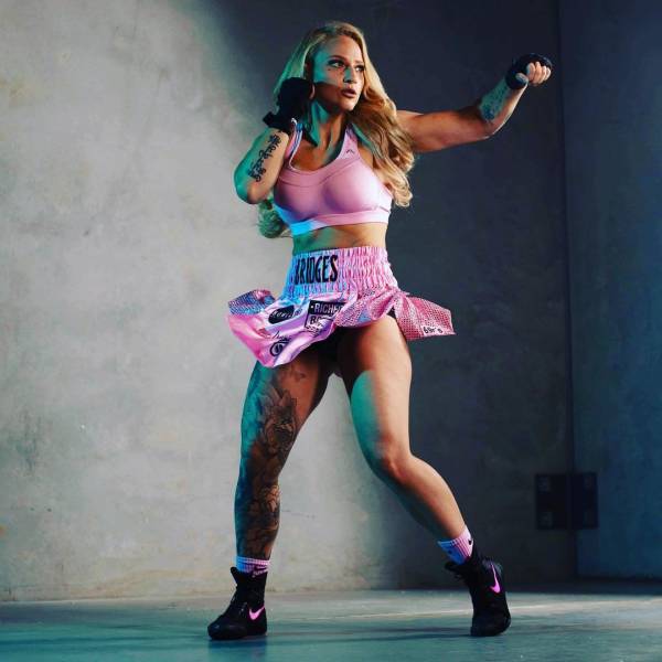 “Blonde Bomber”: Boxer Girl With Big Boobs