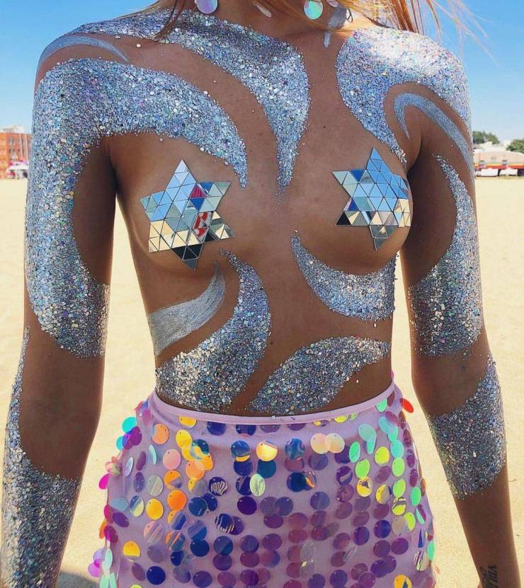 Glitter Boobs And Butts Are Still Trendy!