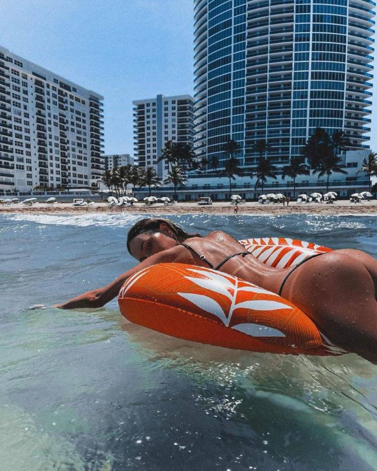 A Booty-full Collection Of Girls