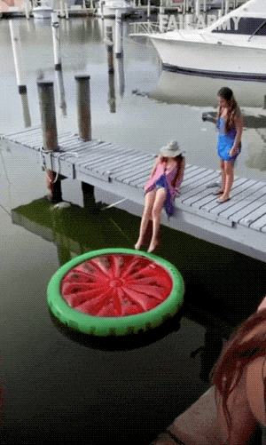 drunk girl fails 16 gifs 1.html - 1 HD GIF | Premium Gallery 2021