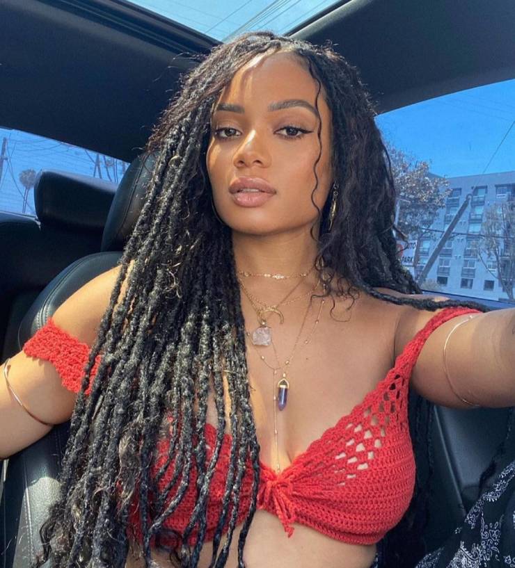 These Car Selfies Are Real Spicy!