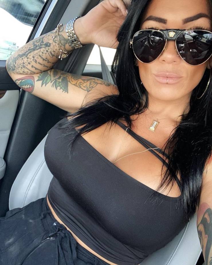 These Car Selfies Are Real Spicy!