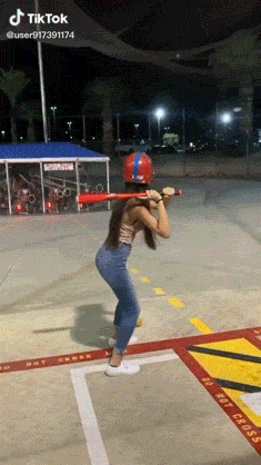 Hot Girls Fail… A Lot!