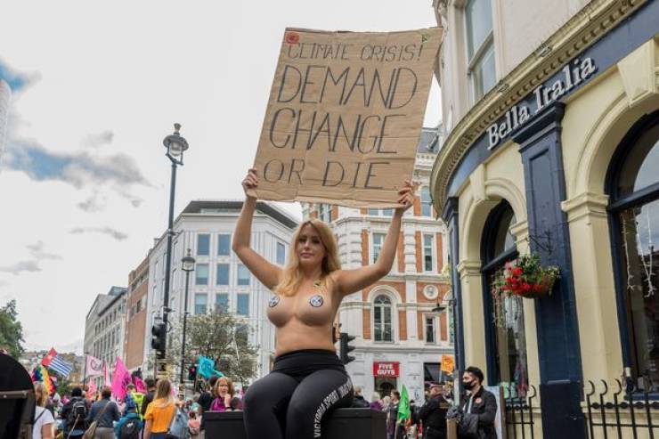 This Is How They Protest In London