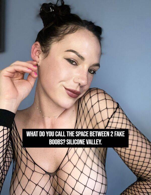 Girls, It’s Humor Time!