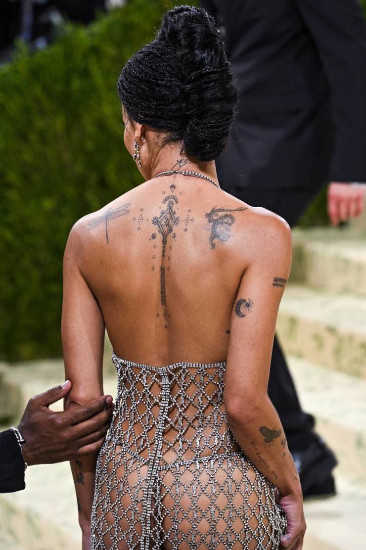 Zoe Kravitz In A Revealing Outfit