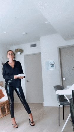 hot girls are here for you 40 gifs 3.html - 1 HD GIF | Premium Gallery 2021