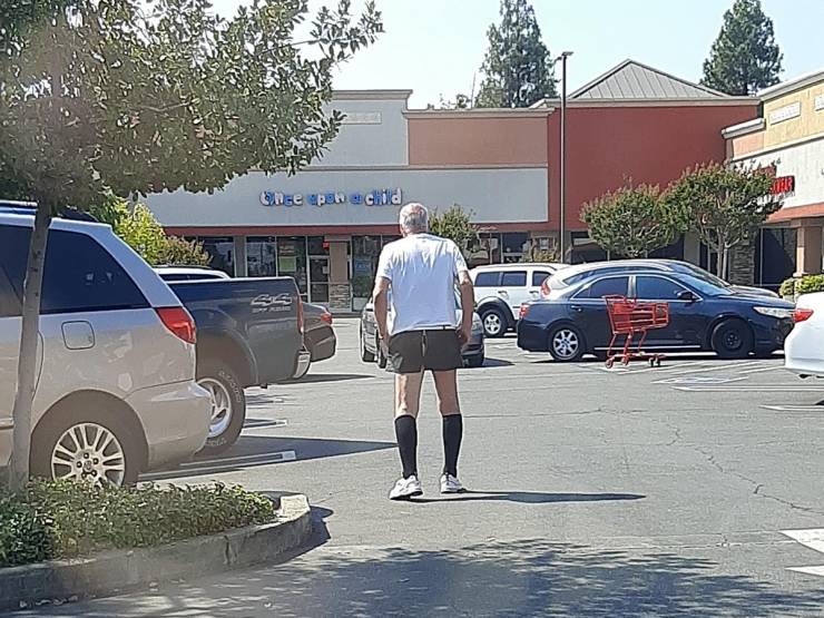 “Walmart” And Its Crazy Customers