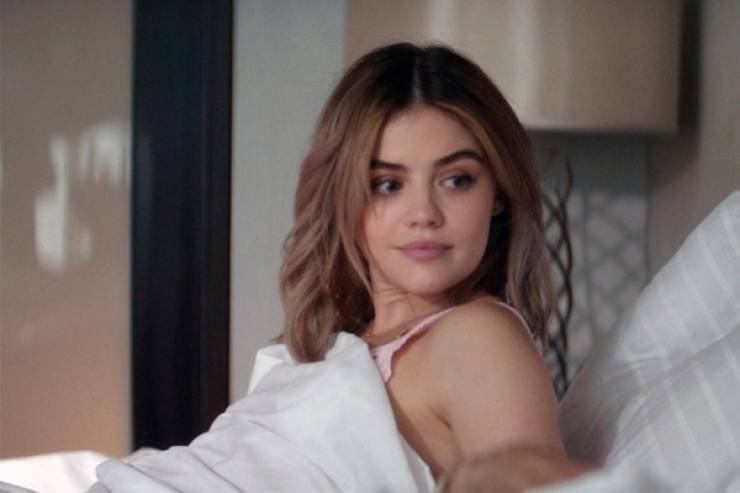 Hollywood’s Hottest Brunettes!