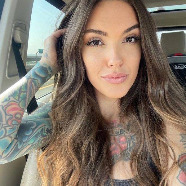 Celebrities And Their Extremely Sexy Siblings