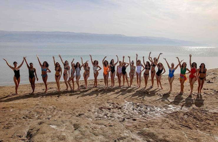 “Miss Universe” Contestants In A Dead Sea Photoshoot