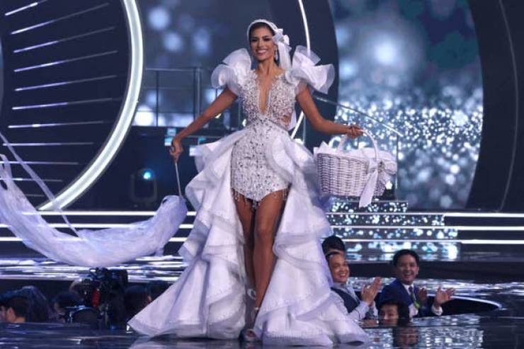 “Miss Universe” Contestants Wearing Their National Costumes