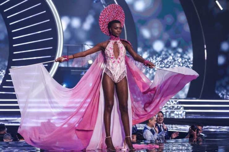 “Miss Universe” Contestants Wearing Their National Costumes