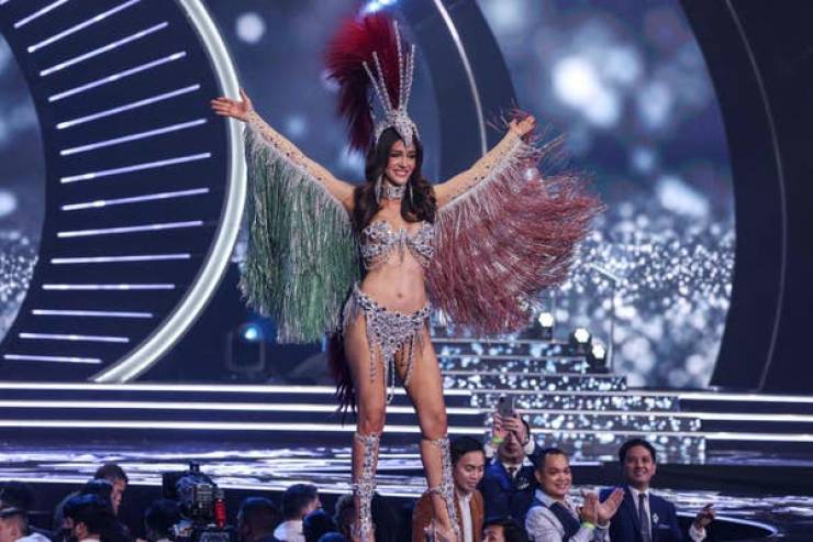 “Miss Universe” Contestants Wearing Their National Costumes