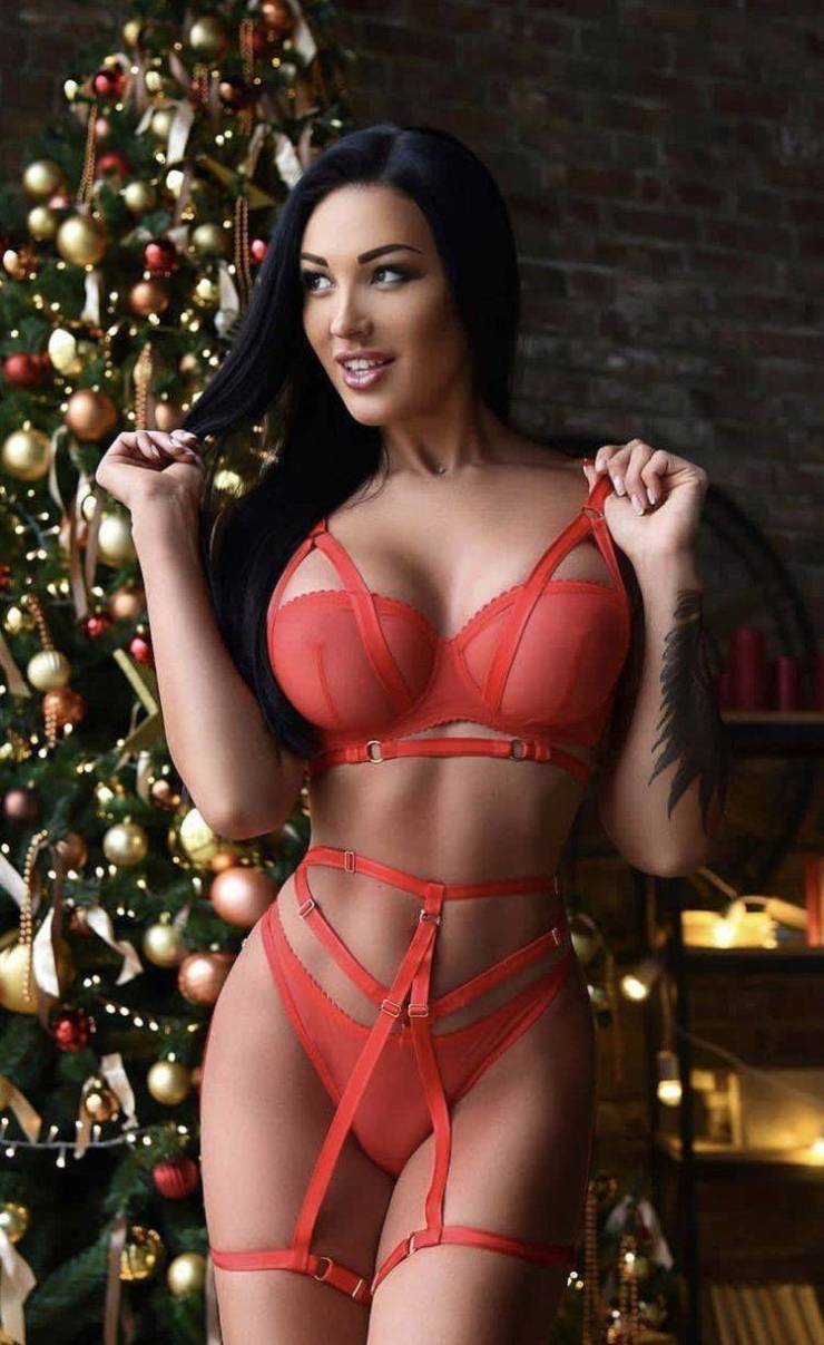 Both Festive AND Sexy!