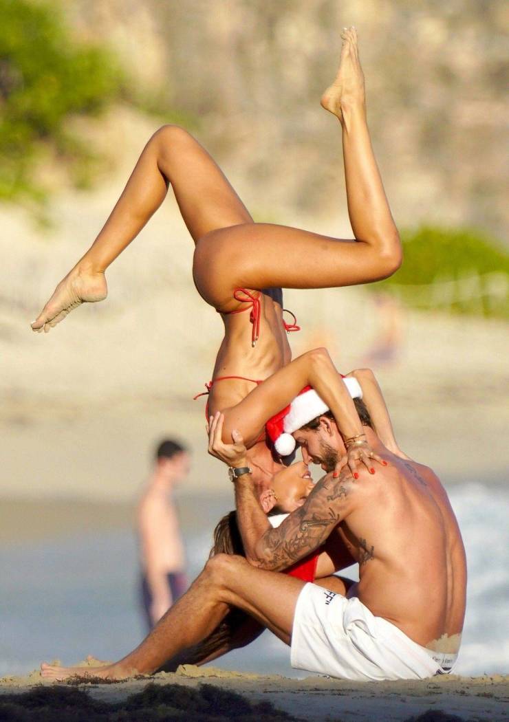 Happy New Year, Our Dear Izispicers!