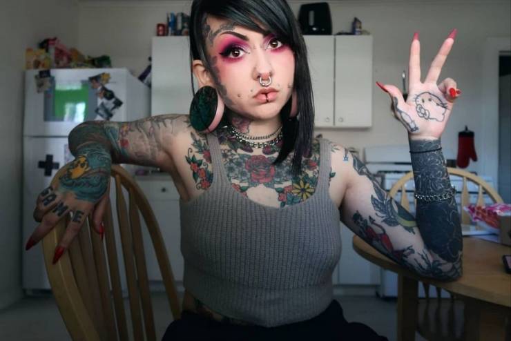 American Girl Dreams About World’s Biggest Earlobes