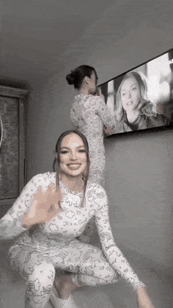 hot girls are here for you 42 gifs 6.html - 1 HD GIF | Premium Gallery 2022