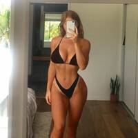 models boobs bouncing on the catwalk 22 gifs.html - 1 HD GIF | Premium Gallery 2014