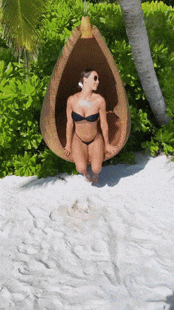 hot girls are here for you 42 gifs 6.html - 1 HD GIF | Premium Gallery 2022