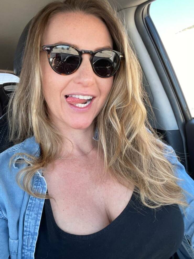 Those Are Some Long Tongues!