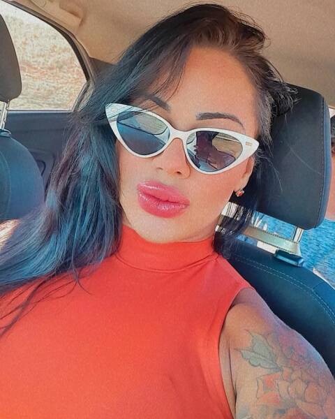 Brazilian Model Wants To Have “World’s Biggest Natural Butt”