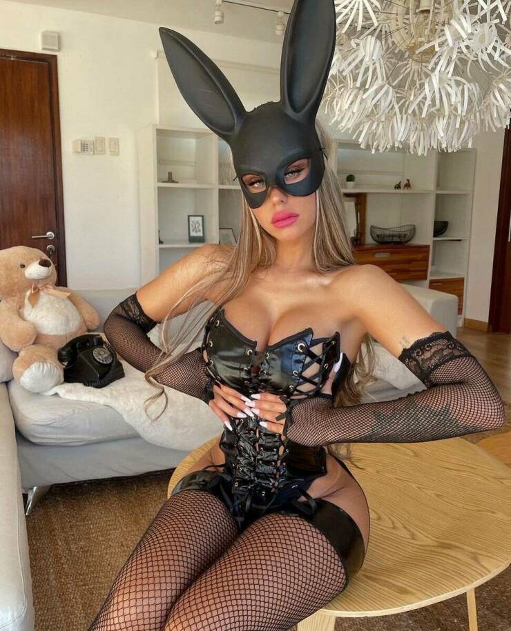 What’s Better? Latex Or Leather?