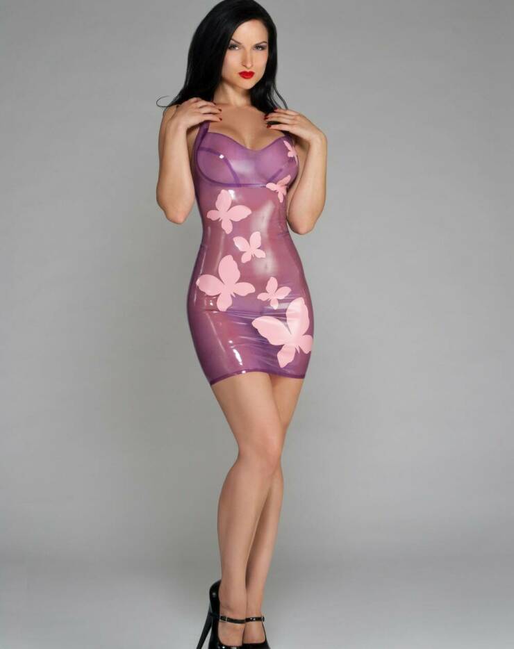 What’s Better? Latex Or Leather?