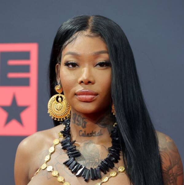 Summer Walker In Pasties At The 2022 BET Awards!